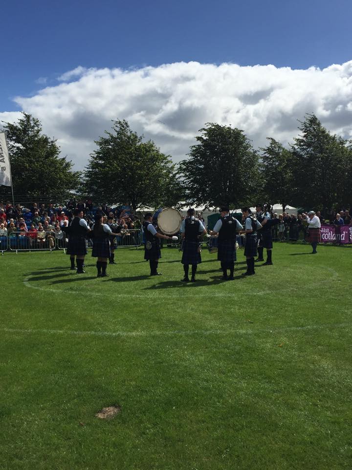 Tweedvale Pipe Band in the competing circle