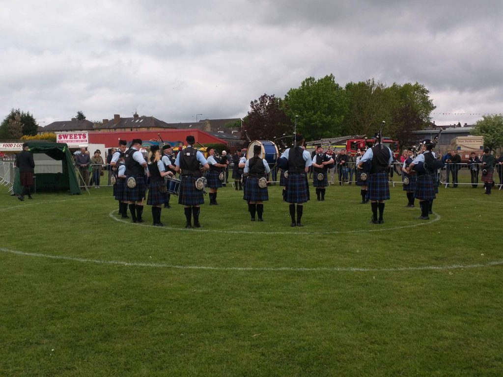 Tweedvale PB in the Circle at Bathgate - Grade 4 performance from a wider angle